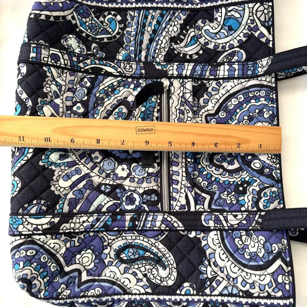 Vera Bradley Deep Night Paisley Iconic Small Vera Quilted Tote Bag‎